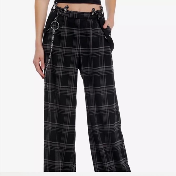 Social Collision Pants - SOCIAL COLLISION plaid grey and black pants size small